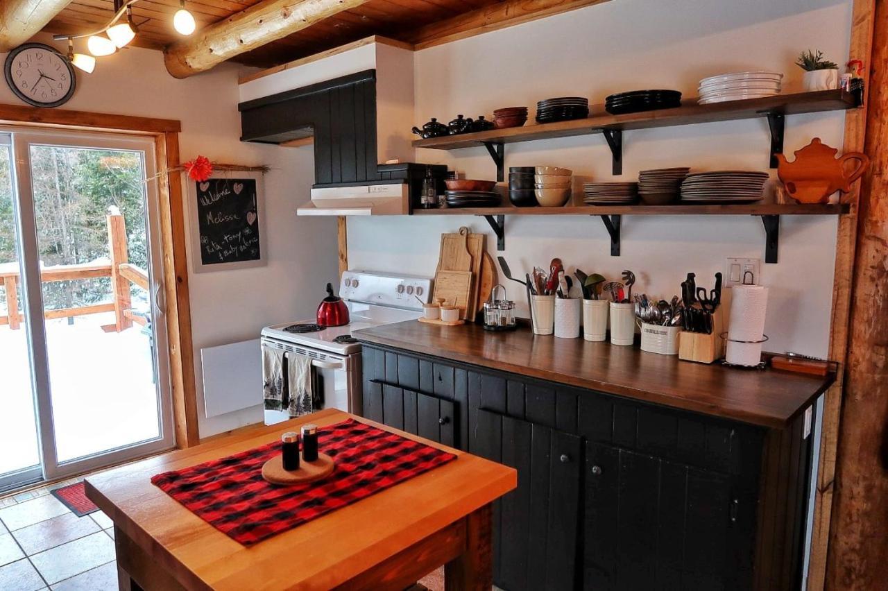 Cozy Log Cottage La Minerve エクステリア 写真