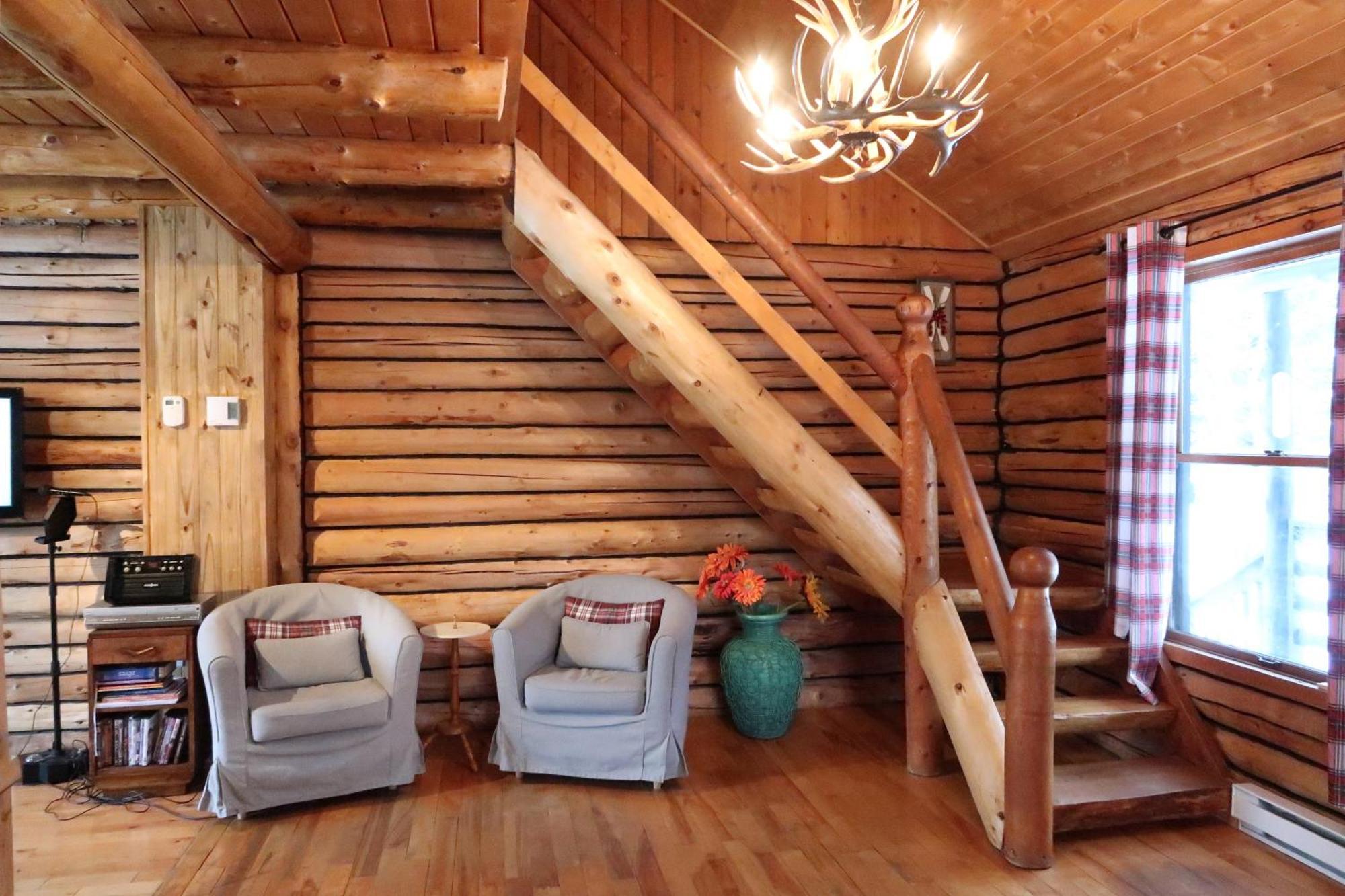 Cozy Log Cottage La Minerve エクステリア 写真